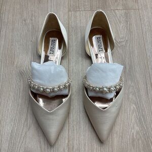 Badgley Mischka Cream Pearl Embellished Flats